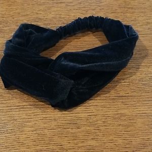 NWT Black Twist Headband